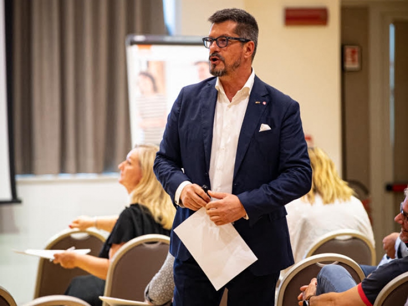 Rendiamo facile lo sviluppo delle imprese italiane